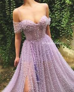 Tuta Matoshi, Jester Dress, Teuta Matoshi Dresses, Lilac Prom Dresses, Beaded Fringe Dress, Teuta Matoshi, Kebaya Brokat, Spaghetti Strap Prom Dress, Prom Dresses 2020