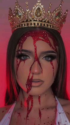 Halloween Makeup Blood, Crazy Halloween Makeup, Queen Halloween Costumes, Rhinestone Makeup, Cute Halloween Makeup, Halloween Makeup Pretty, Slay Queen, Pretty Halloween Costumes