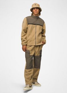 A Cozy Fleece Inspired By Original '90s Designs. Casual Brown Fleece Jacket, Cozy Fleece Jacket For Streetwear, Fleece Jacket With Pockets For Loungewear, Brown Fleece Jacket With Fleece Lining For Streetwear, Casual Fleece Jacket For Loungewear, Casual Outdoor Fleece Jacket With Cozy Fit, Casual Cozy Fit Fleece Jacket For Outdoor, 90s Design, Jacquard Pattern