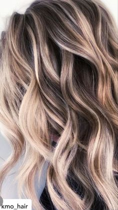 New Year Hair Color, Cool Balayage, New Year Hair, Hair Color Ideas For Dark Hair, Color Ideas For Dark Hair, Bella Hadid Aesthetic, Ideas For Dark Hair, Blonde Highlights On Dark Hair, Hair Contouring