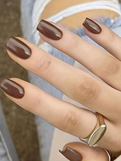 Mat Color Nails, Plain Autumn Nails, Nail Inspo Shellac, Simple Nails Brown, Brown And Nude Nails, Nails Chocolate Brown, Nude Brown Nails