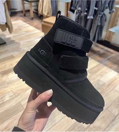 Platform Ugg Boots, Kabukicho, Ugg Women, Black Ugg Boots, New Coming, Black Uggs, Fall Boots, Fashionista Style, Ugg Black