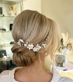 23 Wedding Updos for Medium Length Hair Medium Length Wedding Hairstyles, Beautiful Wedding Hairstyles, Bridal Braids, Romantic Curls