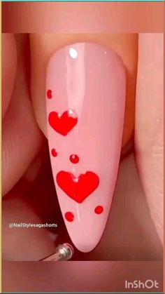 easy heart nail art design tutorial for beginners Simple Nail Art Designs For Beginners, Easy Nail Designs For Beginners, Mint Green Nails, Quick Nail Art, Nail Hacks, 2024 Nails, Graduation Nails, Valentine Nail Art, Green Nail Designs