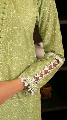 Kurti Sleeves Design Latest, Beautiful Sleeves Designs, Pakistani Girls Dresses, Dress Stitching Ideas, Latest Sleeve Design, Law Outfits, New Suit Design, Dress Stitching, Beautiful Sleeves