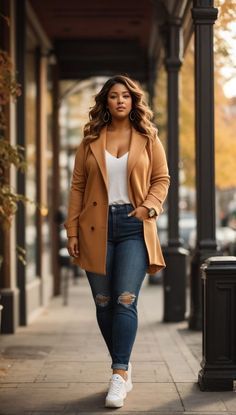 Classy Plus Size Outfits Fall, Europe Outfits Fall Plus Size, Europe Winter Outfits Plus Size, Curvy Fall Outfits 2024, Trench Coat Curvy Outfit, Curvy Girl Outfits Autumn 2024, Plus Size Old Money Style, Plus Size Brunch Outfit, Plus Size Fall Outfit Ideas