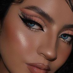 Maquillage Yeux Cut Crease, Make Up Designs, Cute Eye Makeup, Eye Makeup Pictures