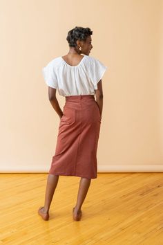 The Brookes Skirt, by Seamwork Beginner Sewing Patterns, Chic Blouses, Midi Length Skirts, Denim Midi Skirt, Sewing For Beginners, Casual Tee, Pdf Sewing Patterns, The Natural, Athletic Wear