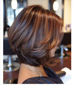 Jellyfish Haircut, Hairstyle Bangs, Hairstyles Bangs, Κούρεμα Bob, Haircuts For Medium Length Hair, Layered Bob Haircuts, Chin Length Hair, Haircuts For Medium Hair, Layered Bob