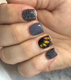 Sunflower Nails, Cute Nail Art Designs, Short Nails Art, Her Nails, Nails Polish, Cute Nail Art, Short Acrylic Nails