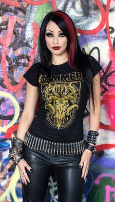 casual Metal Hammer Magazine, Goth Punk Fashion, Dark Beauty Fashion, Metal Chicks, Goth Model, Alt Girls, Goth Women, Punk Girl, Metal Girl