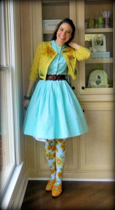 van Gogh sunflowers outfit Miss Frizzle Inspired Outfits, Sunflower Sweater, Sunflower Outfit, Sweater Tights, Net Tights