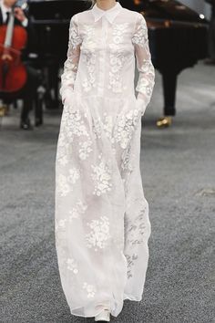 Erdem Maxi Dress #wholesalefashioninc #fashioninspo White Organza Maxi Dress, Erdem Bridal, Organsa Dress, Organza Lace Dress, Silk Organza Dress, Organza Gown, Organza Lace, Organza Gowns, Long White Dress