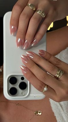 Nude Nails Chrome, Nude Nails With Chrome, Chrome Nude Nails, Nude Nails With Gold, Nude Chrome Nails, Nude Chrome, Hoco Nails, Kutek Disney, Milky Nails