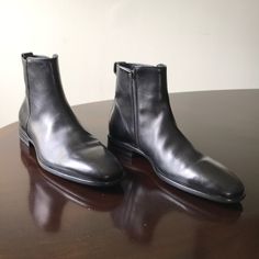 - Designer Aquatalia Men’s Size 10m Alain Chelsea Boots. - Waterproof. - Rubberized Outsole. - Genuine Black Leather. - Made In Italy. - Genuine And Authentic Or Your Money Back. Classic Waterproof Boots For Formal Occasions, Aquatalia Boots, Black Suede Chelsea Boots, Brown Suede Chelsea Boots, Comfortable Dress Shoes, Weatherproof Boots, Suede Chukka Boots, Suede Chukkas, Mens Ankle Boots