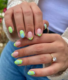 Summer Nails Neon, Lime Green Nails, Neon Green Nails, Coral Nails, Green Nail Designs, Best Nail Art Designs, Neon Nails, Cool Nail Designs