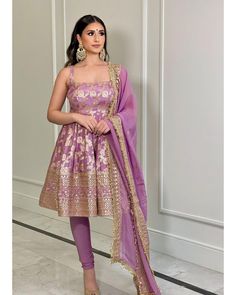 Engagement Outfit Ideas For Guest, 3 Piece Dress For Women Indian, Short One Piece Dress, Wedding Trousseau, Outfits Indian, Anarkali Dress Pattern, Traditional Indian Dress