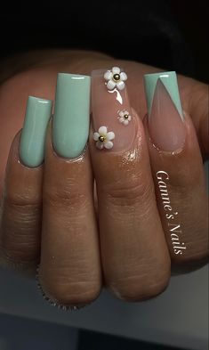 Sage Green Nails With White Flowers, Aruba Nails, Quince Nails, Acrylic Nails Nude, Acrylic Nail Set, Cute Spring Nails, Simple Acrylic Nails, Floral Nail Art, Uñas Acrilicas