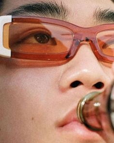 Eyewear Ad, Eyewear Photography, Fashion Videos, Fashion Advertising, Eyewear Fashion, Ad Campaign, Aesthetic Vintage, Photography Inspo, Minimalist Fashion