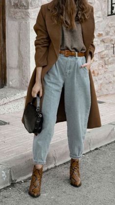 Chique Outfit, Slouchy Pants, New York Outfits, Slouchy Jeans, Paris Mode, High Waist Denim, Outfit Jeans, Mode Casual, Looks Street Style