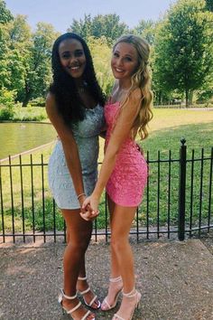 Cocktail Dress For Teens, Bodycon Dress Homecoming, Dresses Hoco, Hoco Dresses Tight, Short Prom Dresses, Homecoming Dresses Tight, Dresses Homecoming, Lace Homecoming Dresses, Short Prom Dress