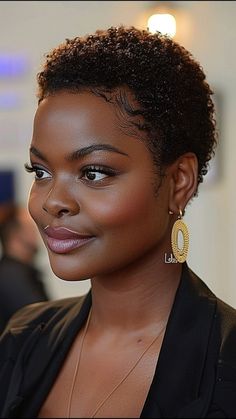 Round Face, Curly Hair: 24 Hairstyle Inspirations Twa Afro Hairstyles 4c Hair, Very Short Hair Round Face, Tapered Twa 4c Hair, Round Cut Hair, Short Natural Haircuts For Round Faces, Short Hairstyle Women Round Face Bob Haircuts Thick Hair Straight, 4c Twa Hairstyles, Twa Natural Hairstyles, Tapered Cut Natural Hair 4c