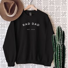 This Rad Dad Est 2022 sweatshirt is guaranteed to be your new fave go anywhere uniform. So amazingly cozy and perfect for every proud dads and dad to be! P.S. Personalize the year too! * All our sweaters are made using the incredibly cozy and ultra popular Gildan 18000 Sweater and are UNISEX sizing. * Please refer to the size charts we've included in our listing for sizing. If you have any questions about sizing, shipping times or any other details, feel free to message us BEFORE placing your or La Push Washington, 2023 Sweater, New Dad Gifts, Funny Sweatshirts, Boss Babe, Funny Shirts, Unisex Sweatshirt, The Holiday, Crewneck Sweatshirt