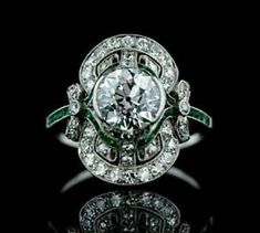 Diamond And Emerald Ring, Edwardian Diamond Ring, Antique Emerald Ring, Bijoux Art Deco, Edwardian Ring, Art Deco Diamond Rings, Emerald Engagement, Deco Jewelry, Antique Diamond