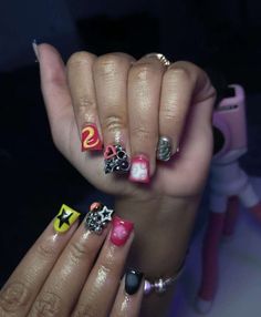 Duck Nails Acrylic Short, Short Painted Nails, Short Cute Nail Designs, Short Duck Nails Acrylic, Mouth Nails, Shorties Nails Square, Short Duck Nails, Short Nail Inspo, Charm Nails