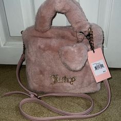 Brand New With Tags Trendy Shoulder Bag With Faux Fur Lining, Trendy Fluffy Shoulder Bag, Trendy Bags With Faux Fur Lining For Daily Use, Trendy Tote Shoulder Bag With Faux Fur Lining, Trendy Fluffy Tote Bag, Chic Fluffy Rectangular Bag, Chic Rectangular Bag With Plush Lining, Trendy Fluffy Shoulder Bag For Daily Use, Trendy Fluffy Rectangular Bag