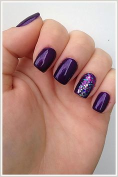 Best purple nail polish colors that will serve you all year round. Ongles Gel Violet, Matte Make Up, Purple Gel Nails, Wedding Nails Glitter, Red Carpet Manicure, Purple Nail Designs, Purple Nail, Super Nails, Nails Polish