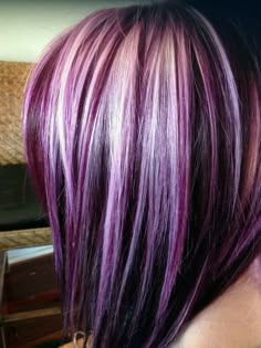 Purple Hair Color Highlights, Hair Highlights And Lowlights, Smink Inspiration, Super Hair, Hair Color Purple, Awesome Hair, Fun Hair, Trendy Hair Color, Hair Color Highlights