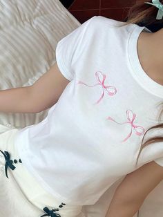 ⚡Buy 2024 Short-Sleeve Crew Neck Bow Print Crop T-Shirt White S under $16.00 in Tops&Tees at AnotherChill.com Online. Style: Casual/Street/Vintage/Sweet/Y2K. Fabric Content: Polyester. Fit Type: Slim Fit. Neckline: Crew Neck. Sleeve Length: Short Sleeve. ✓2024 S/S OUTFITS. Check reviews and buy Short-Sleeve Crew Neck Bow Print Crop T-Shirt today.