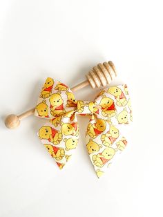 Winnie The Pooh Movie, Disney Hair Bows, Disney Hair, Toddler Bows, French Barrette, Pooh Bear, Disney Theme, Soft Silk Sarees, Theme Parks