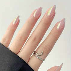 Nails Champagne, Purple And Pink Nails, Latest Nails, Nails Chrome, Gothic Chic, Short Almond Nails, Gold Prom, Red Polish, Valentine Nails