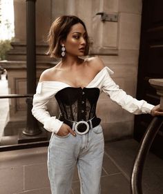 Lingerie As Outerwear, Corset Outfits, Micah Gianneli, Corset Shirt, Corset Fashion, Causual Outfits, Edgy Outfits, Looks Vintage