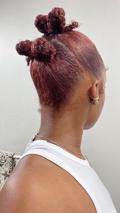 Bantu Knots Hairstyles, Knots Hairstyle, Scarf Hair, Hair Knot, Bantu Knots, Dyed Natural Hair