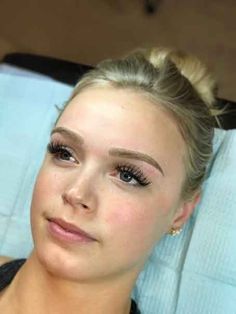 Blonde Microblading, Color Eyebrows, Blonde Hair Dark Eyebrows, Caramel Blonde Hair, Blonde Eyebrows, Eyebrow Color, Dark Eyebrows