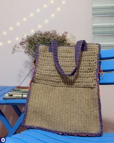 %100 El EMEĞİDİR! İp Türü: Hasır ve Kağıt İp Eni: 33 cm Boyu: 42 cm Astar: Yok Kulp: Örgü Kulp Fermuar: Yok Casual Purple Woven Bag, Casual Handmade Purple Shoulder Bag, Casual Purple Rectangular Crochet Bag, R P, Ships, Etsy Uk