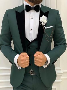 Peak Lapel Tuxedo, Green Suit Men, Men Suits Wedding, Green Wedding Suit, Green Tuxedo, Emerald Green Wedding, Emerald Green Weddings