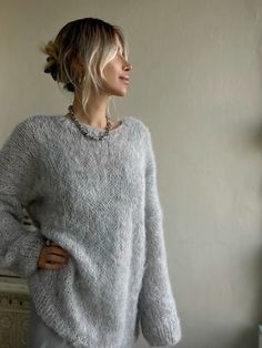 Letter Sweater, Oversized Grey Sweater, Sweater Chunky, Grey Jumper, Fitted Jumper, Oversized Jumper, Sweater Oversized, Minimalist Dresses, Mohair Wool