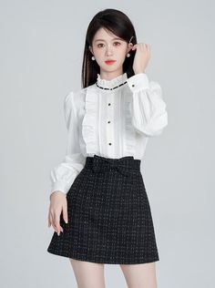 ❤︎Tweed vest + tweed skirt + ruffle-colored blouse❤︎ Tweed Skirt Outfit, French Blouse, Ruffle Collar Blouse, Lawyer Fashion, Tweed Vest, Skirt Ruffle, Tweed Skirt, Fashion Top, Skirt Outfit