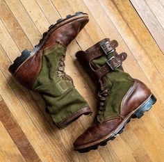 Jungle Boots, Martin Boots, Fantasy Clothing, Fantasy Fashion, Okinawa, Coat Fashion, Us Army