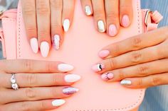 ¿Qué son las uñas aesthetic? Diseños y trucos para hacértelas en casa Fashion Nail Art, Nail Care Tips, Festival Nails, Luxury Nails, Nail Art Inspiration, Manicure E Pedicure, Valentine's Day Nails, Nail Designer, Glue On Nails