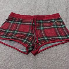 Never Used Fit More Size L Red Stretch Pajama Shorts For Loungewear, Red Stretch Casual Sleepwear, Red Casual Stretch Sleepwear, Casual Red Stretch Sleepwear, Red Short Sleepwear For Lounging, Casual Red Sleepwear For Lounging, Casual Red Pajama Shorts For Sleep, Casual Red Pajama Shorts, Sweat Set Outfits