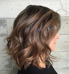 Medium Wavy Hairstyle For Thick Hair Brunette Lob, Long Sleek Hair, Wavy Hairstyles Medium, Shaggy Bob, Bob Hairstyles For Thick, Wavy Hairstyles