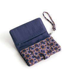 Add a touch of elegance and functionality to your accessory collection with our stylish Phone Wristlet. Designed for the modern woman on the go, this versatile accessory offers a compact and organized solution for carrying your essentials, making it the perfect choice for evenings out, shopping trips, travel and more. Featuring a detachable wristlet strap, the Phone Wristlet provides added convenience and versatility, allowing you to carry it as a wristlet, clutch, or wallet depending on your st Phone Wristlet, Backpack Lunch Bag, Duffel Bag Backpack, Belt Purse, Stocking Stuffer Gifts, Wristlet Clutch, Toiletry Bag Travel, Mini Purse, Scarf Jewelry