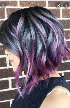 Inverted Bobs, Kort Bob, Inverted Bob Haircuts, Bob Hair Color, Inverted Bob Hairstyles, Latest Hair Color, Rainbow Hair Color, Colored Curly Hair, Inverted Bob