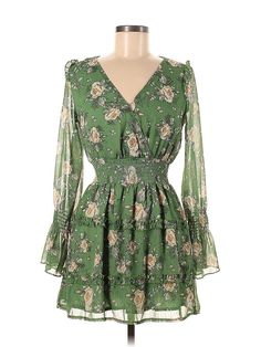 Shareen Cocktail Dress Size: 8 Green Dresses - used. 100% Polyester, Plunge, Floral, Short, Long Sleeve | Shareen Cocktail Dress: Green Floral Dresses - Used - Size 8 Cocktail Dress Green, Green Cocktail Dress, Green Cocktail, Green Dresses, Green Floral Dress, Floral Dresses, Floral Short, Short Long, Green Dress