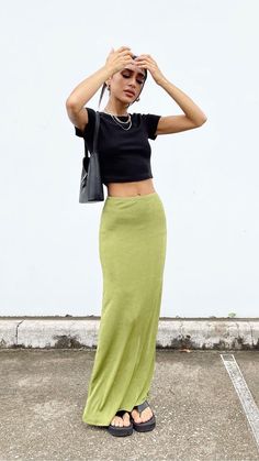 40s Mode, Looks Adidas, Tailored Clothes, Maxi Skirt Outfits, Outfit Trends, Maxi Skirts